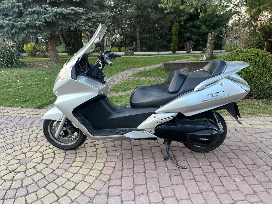 Honda silver wing 600