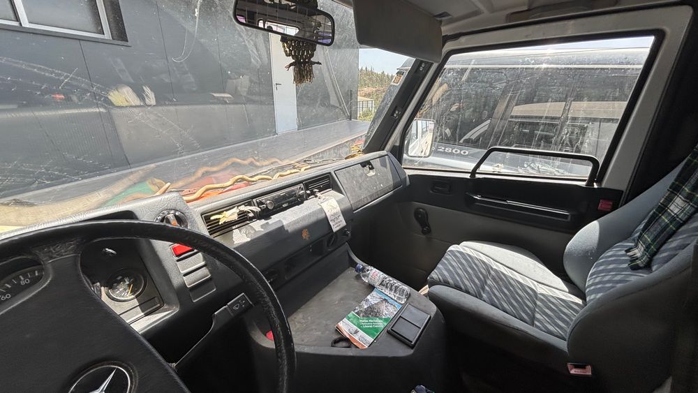 Mercedes Benz MB 100 de 1994 (teto elevado)