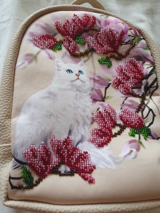 Вишитий бисером рюкзак (ручна робота)