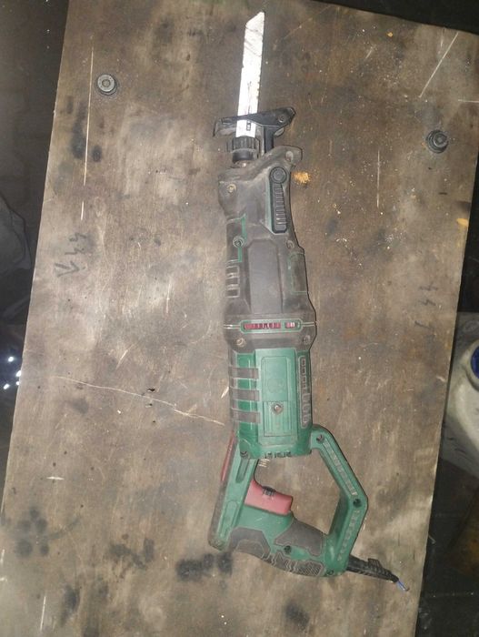 Piła szablasta lisi ogon parkside PFS 710 E4