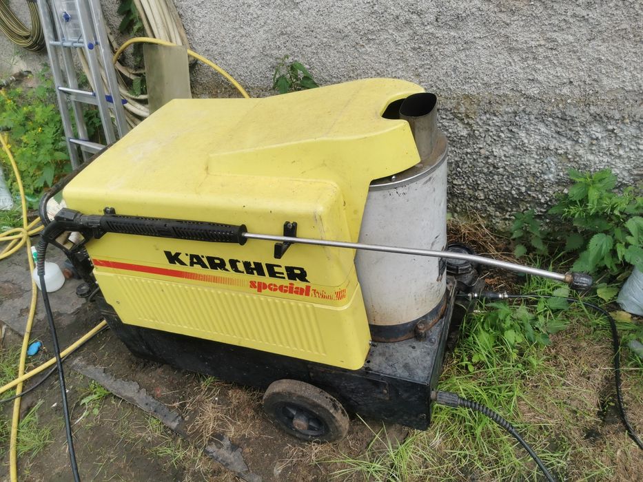 Myjka ciśnieniowa na gorącą wodę Karcher Hds 700-220v