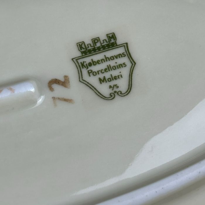 Serwis obiadowy dla 12 os. Kjøbenhavns KPM Dania Maleri ivory B41/8204