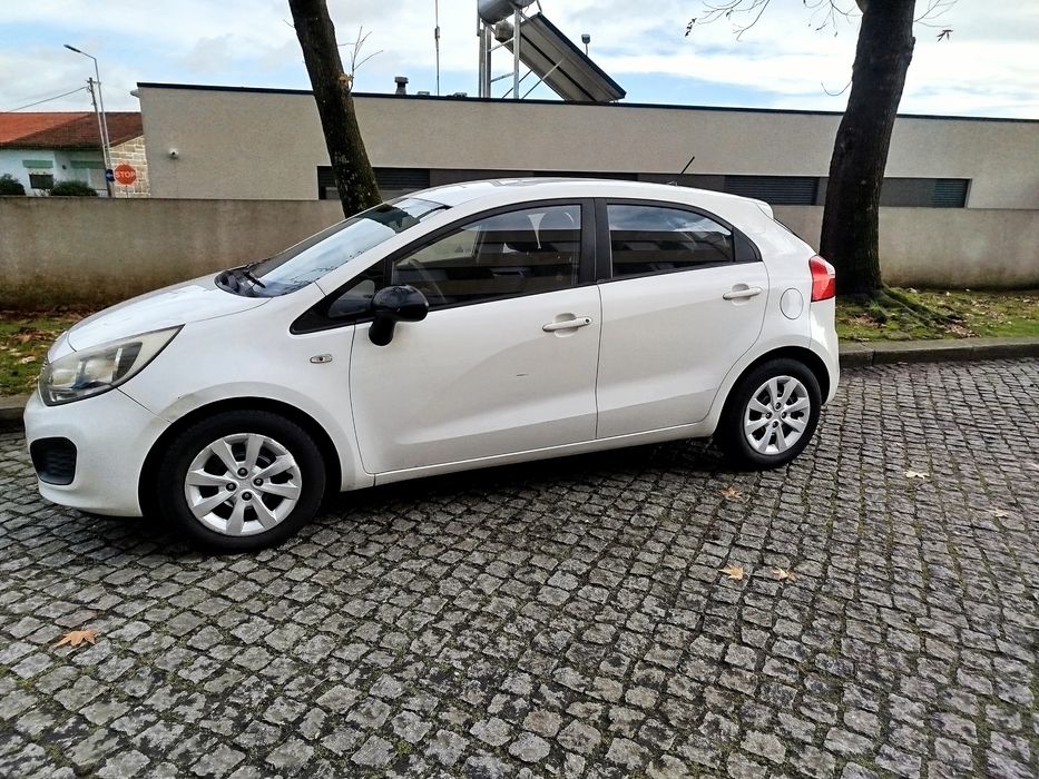 Rio 1.1 crdi 5 lugares ac troca
