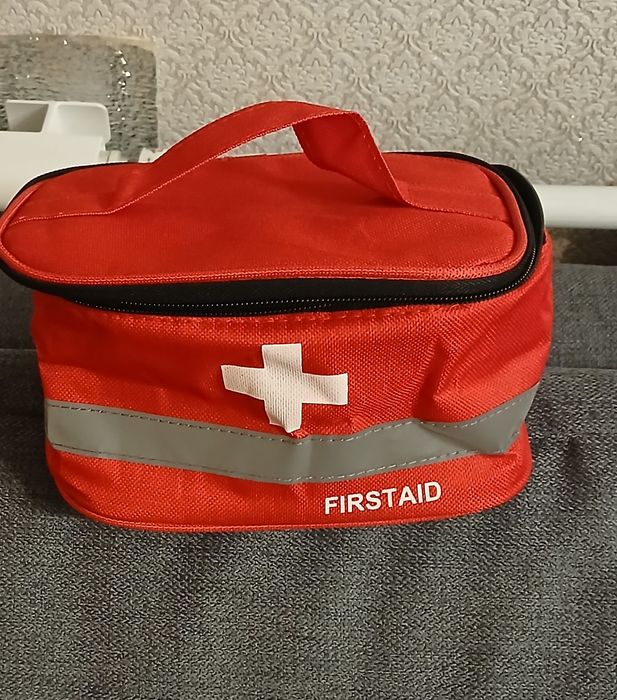 Сумка/футляр/аптечка для авто/органайзер/лекарств/медика/First Aid