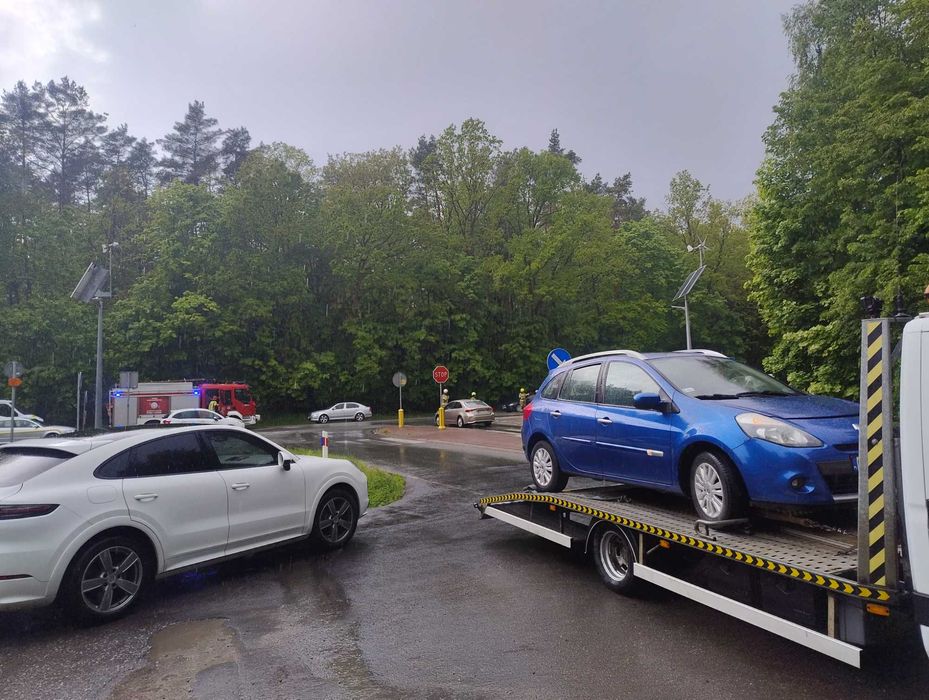 Pomoc Drogowa, Auto laweta, holowanie, transport samochodów, usługi S5