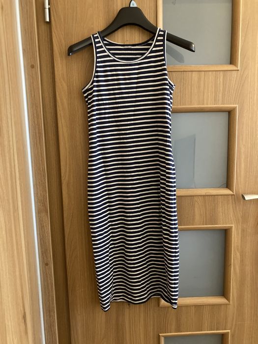 Ołówkowa sukienka tuba obcisła s 36 w paski na ramiączkach