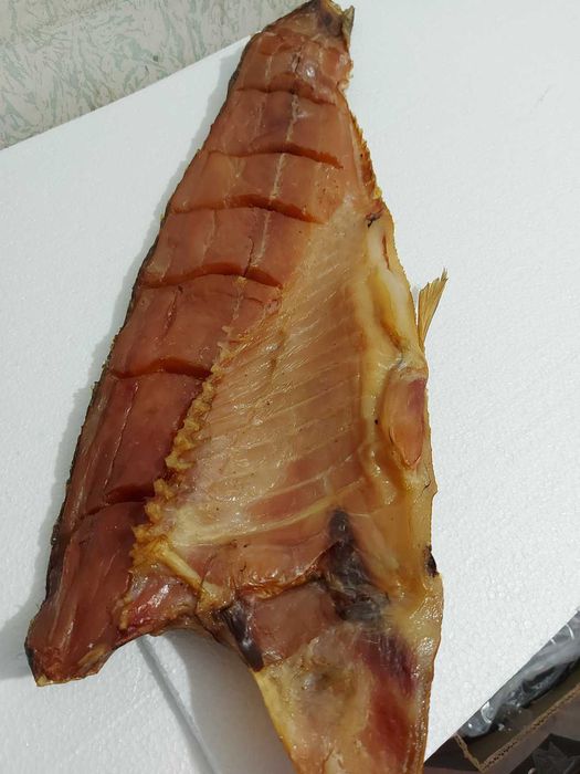 Товстолоб холодного копчення, балик (тушка + - 1-4кг)