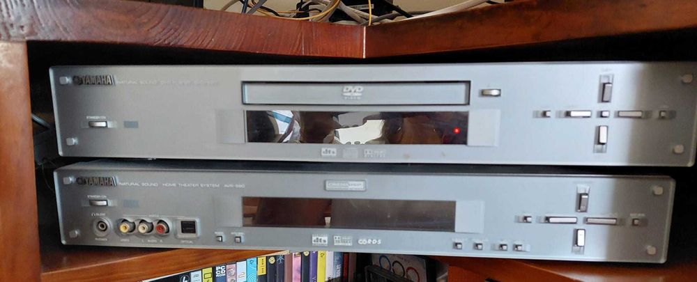 Sistema home cinema Yamaha com leitor DVD