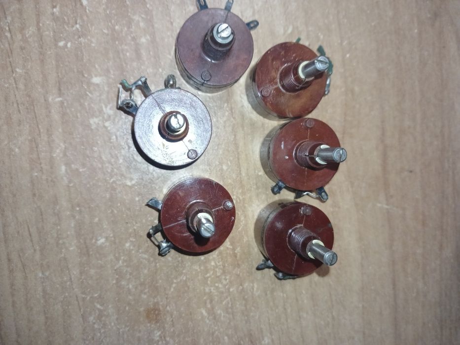 Конденсаторы К52-2,Резисторы ПП3-41