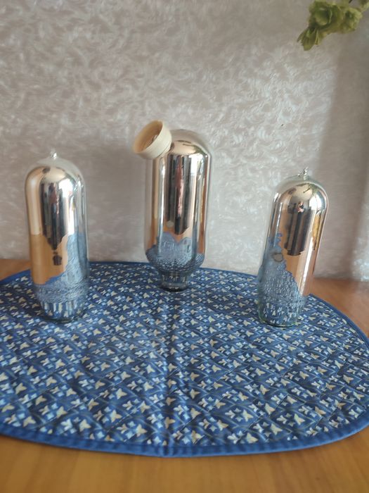 Продаю   ..планшет.плойку.колбы  для термоса.