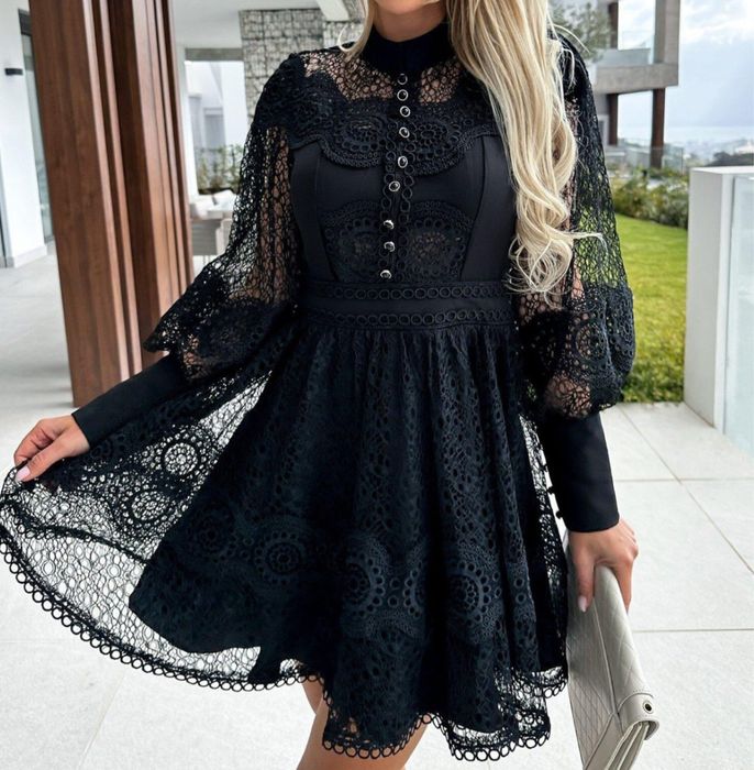 Чорна мережевна сукня