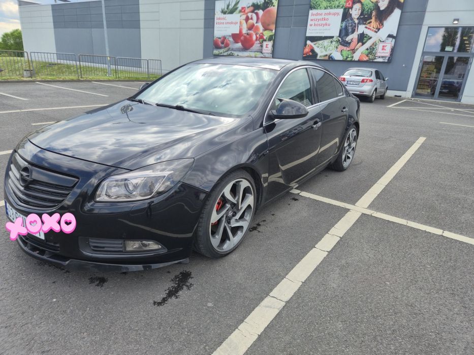Opel insignia  2 ,0 220 km