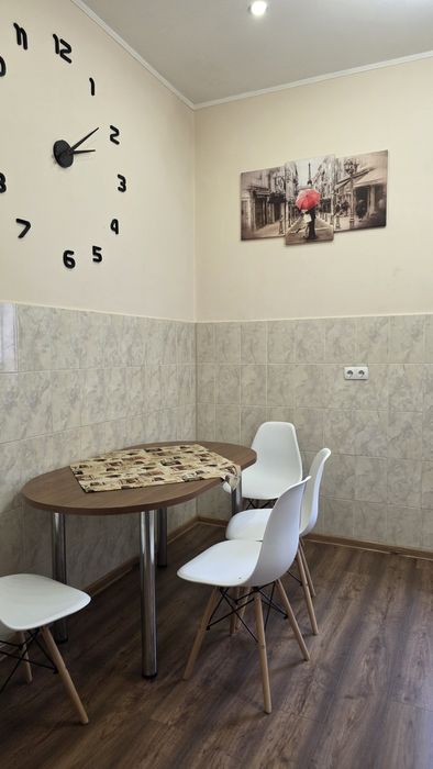 Вільна для оренди 2х кімн квартира типу Таунхаус