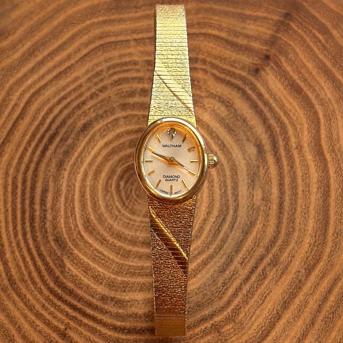 1980s, „Waltham Diamont”. Vintage’owy damski zegarek. USA–Japan made