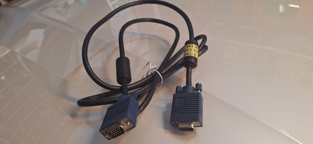 Cabo electrónico447358036094504961
