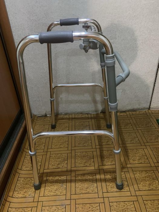 Ходунки для дорослих