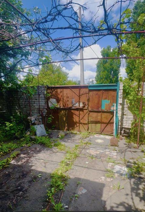 Продам 1/2 дома р-он Новые дома 1 мин Коммунальный рынок , газ, вода, центральная канализация