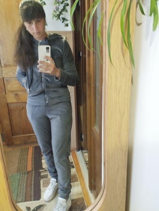 Спортивний велюровий костюм