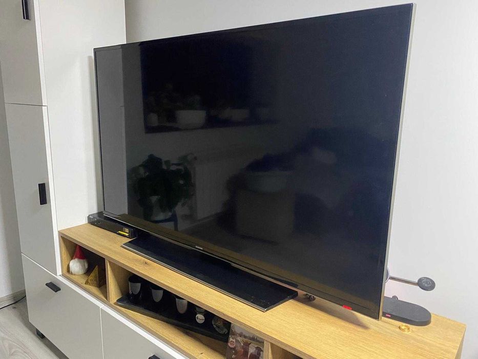 TV Samsung 50 cali LED