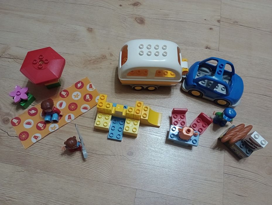 Zestaw LEGO Duplo na kempingu kemping 10602