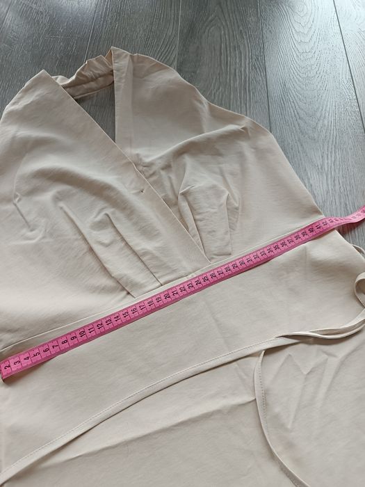 Плаття з відкритою спинкою zara