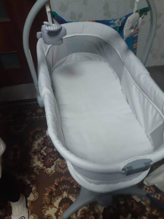 Продам люльку чико трансформер в стул для кормления музыка свет игрушк