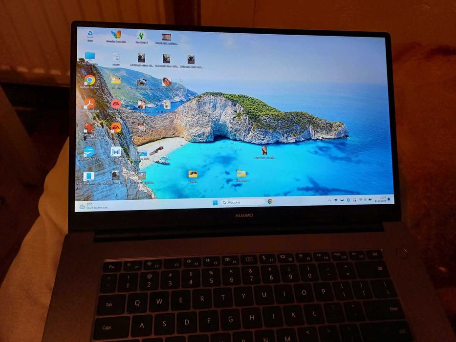 Laptop huawei Mate book D15