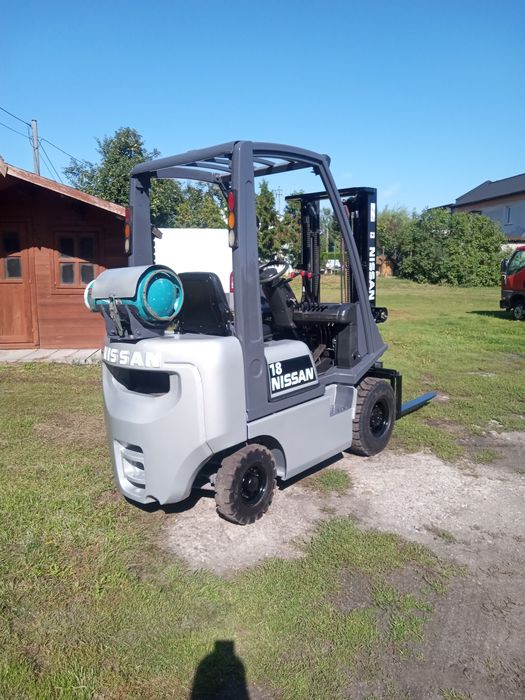 Wózek widłowy Nissan, LPG, automat, przesuw, stan BDB