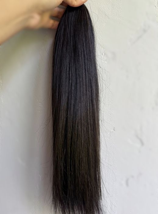 Натуральне волосся для нарощування.