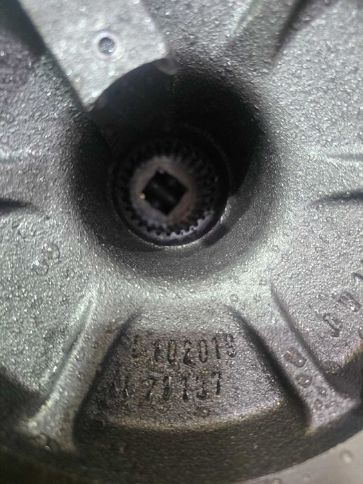 Atak tylnego mostu, 9/51 dyferencjał John deere 6230