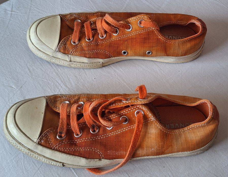 Ténis Converse All Star_ Modelo Lava.
Tamanho: