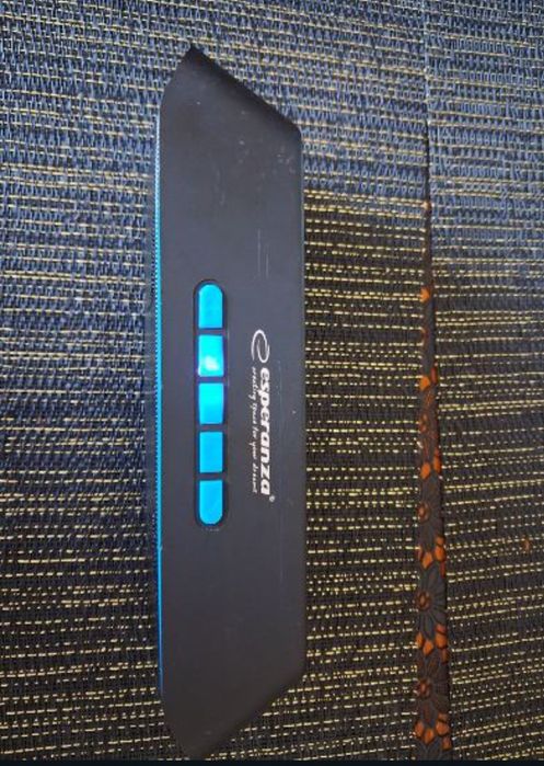 Głośnik bluetooth z radiem FM