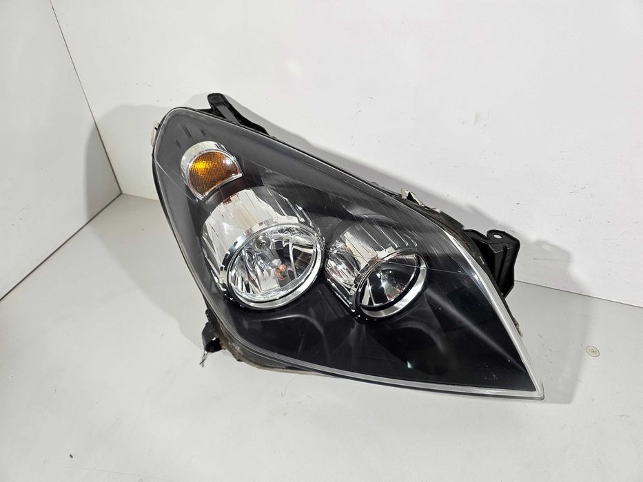 Opel Astra H Lampy Przód Przednie Zwykłe Komplet Lewa + Prawa Europa
