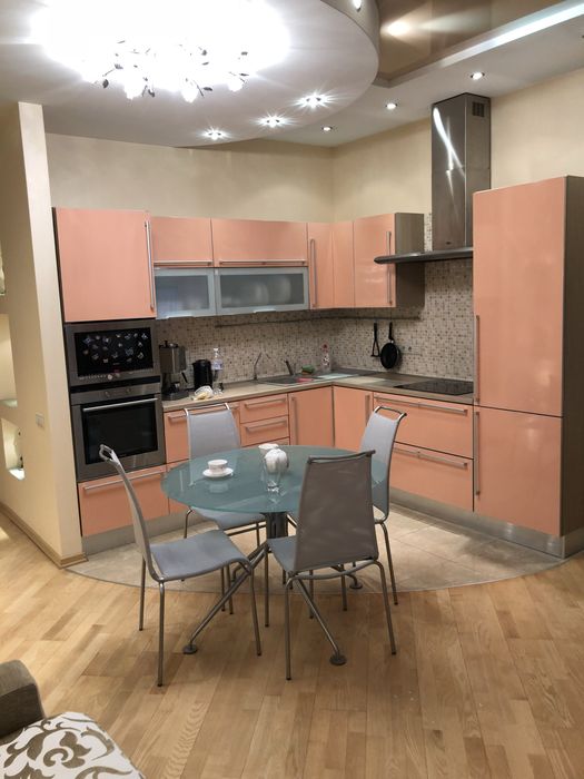 1-к квартира (54 кв. м.) Київ, Антоновича, 72.