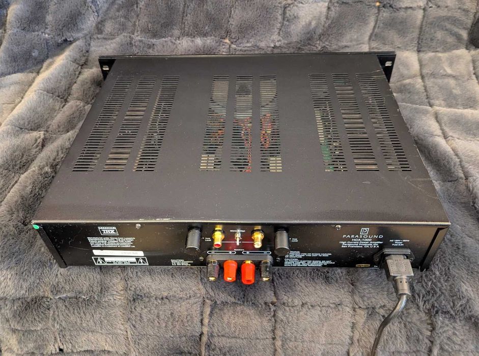 Parasound HCA-1000 – Amplificador de Potência High-End