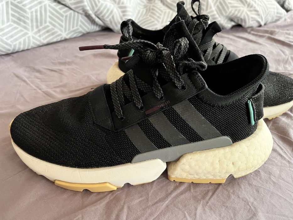 Кросівки adidas жіночі