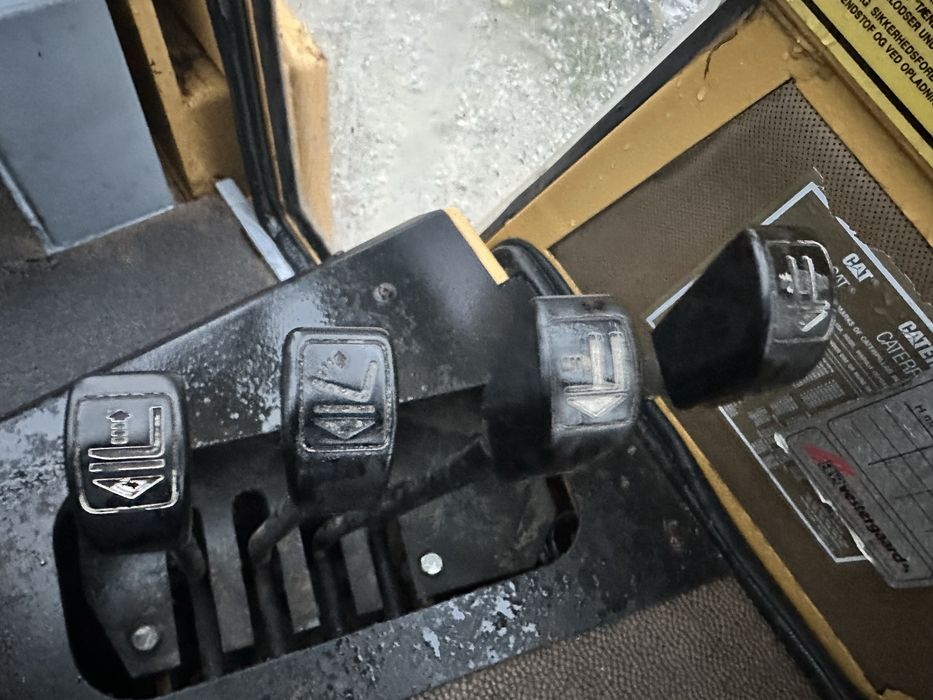 Wózek widłowy CAT 4t 4,2m lpg automat triplex przesuw wolny skok orgin