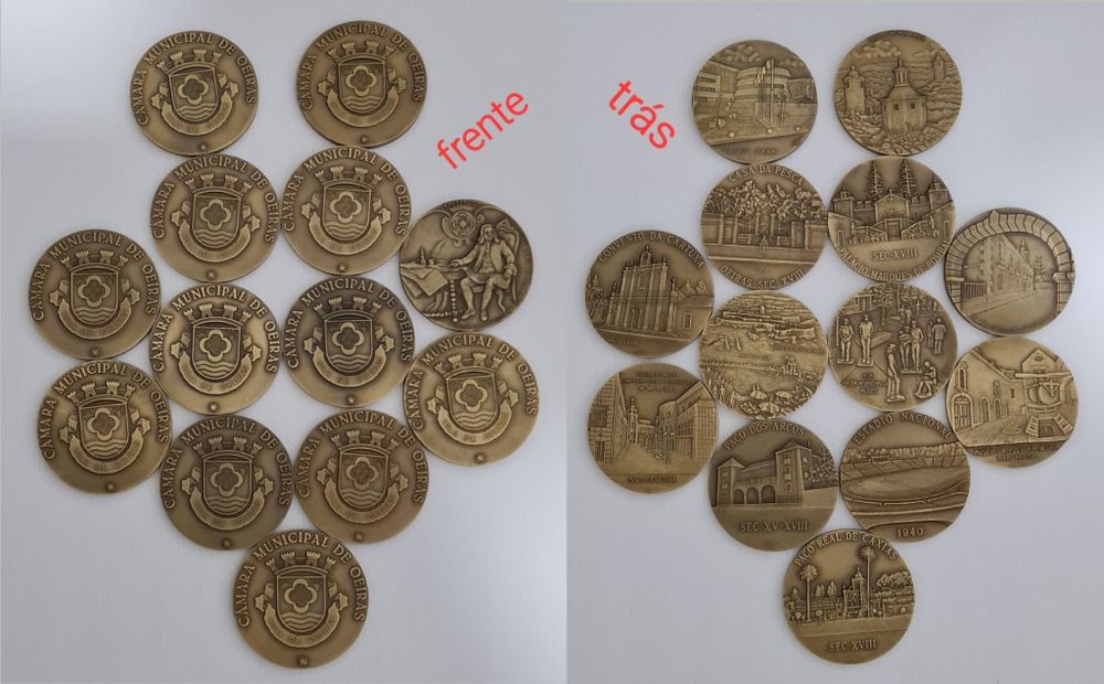 13 Medalhões de colecção