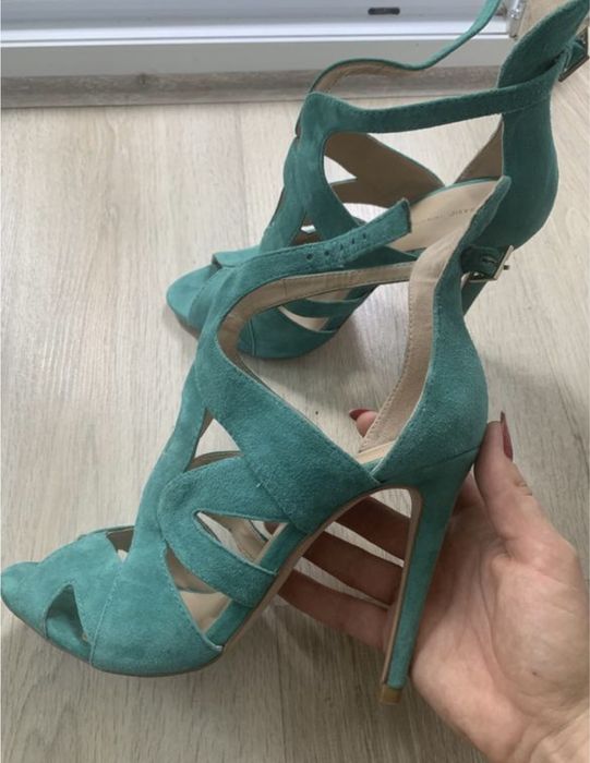 замшевые босоножки мятного цвета 38 р