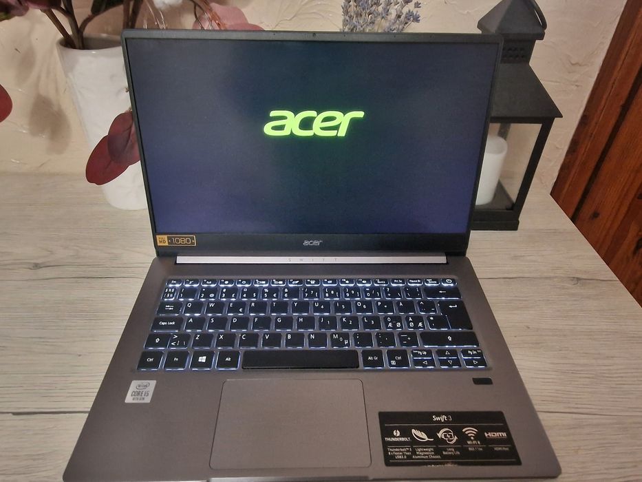 Acer Swift i5-10го/ОЗУ 16Gb/Nvme m2 256Gb/UHD Graphics 2Gb.