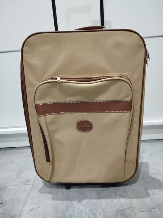 Carla Faustini walizka.