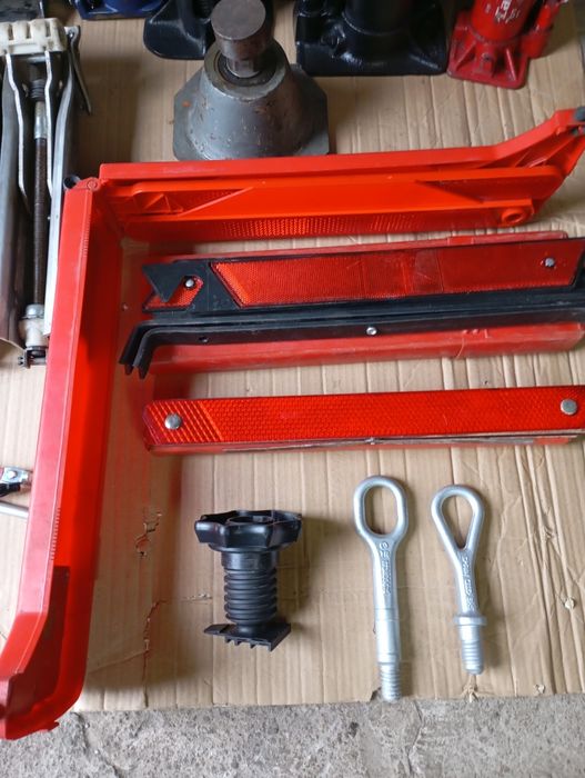 Продам домкраты б/у, все рабочие, состояние на фото