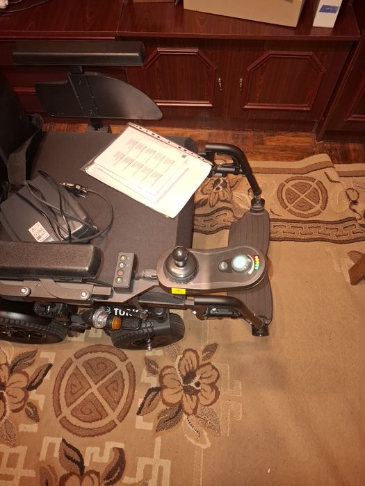 Електричний інвалідний візок Turios