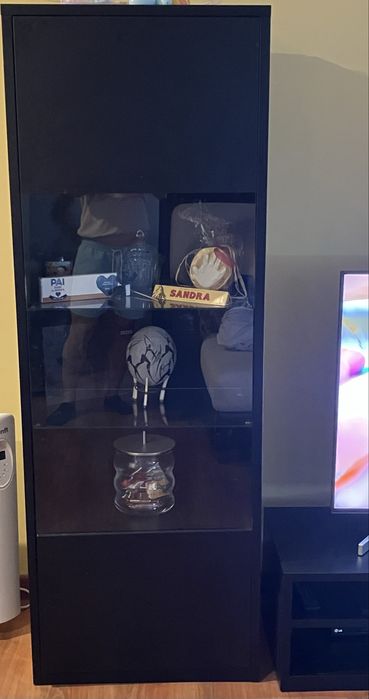 Armário vitrine derivados de madeira de carvalho