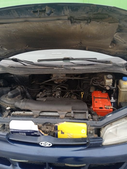 Хундай Н200 1999 рiк  Hyundai H200 2.5 TD