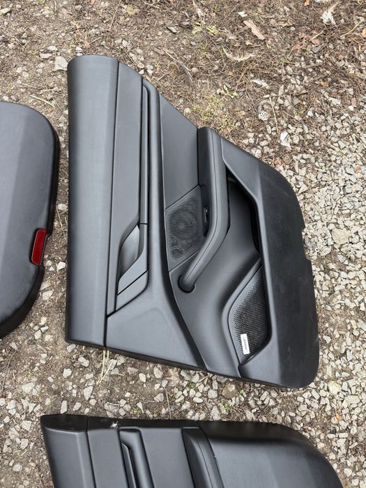 Дверні карти Porsche taycan