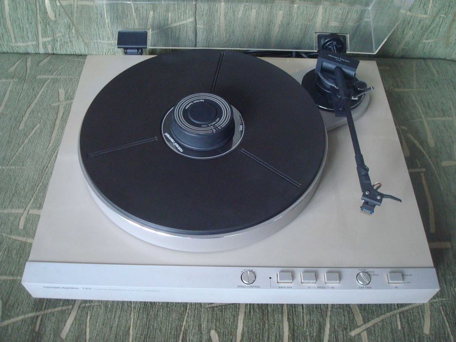 Продам проигрыватель пластинок Technics SL-120