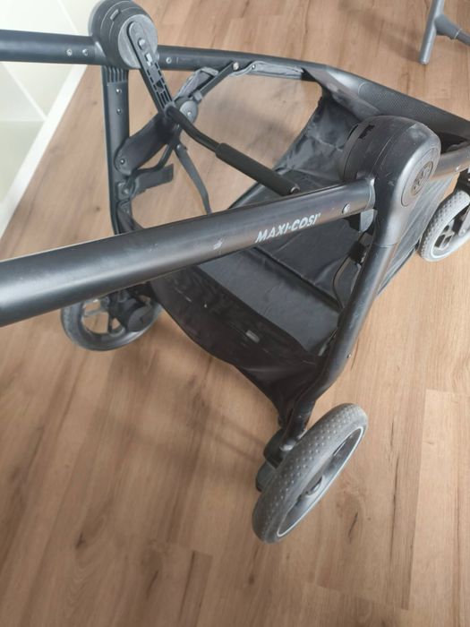 Carrinho de bebé maxi cosi