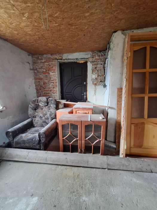 Будинок в центрі села Голосків