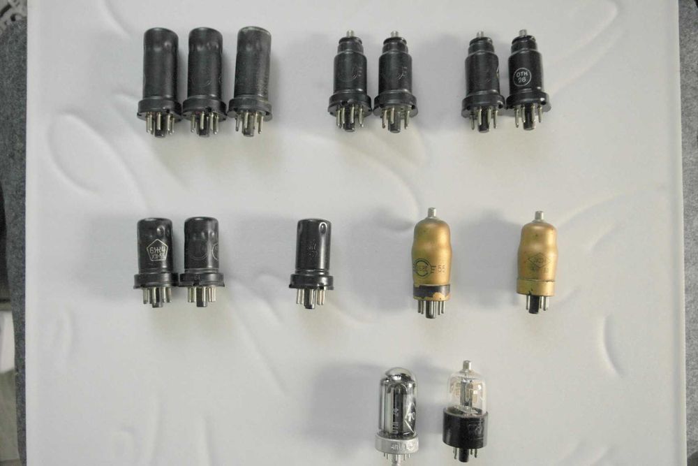 Ретро лампи індикаторні, радіолампи ИН14, EL82 і інші